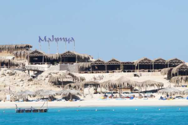 Snorkelling Day trip Paradise Island From Soma bay