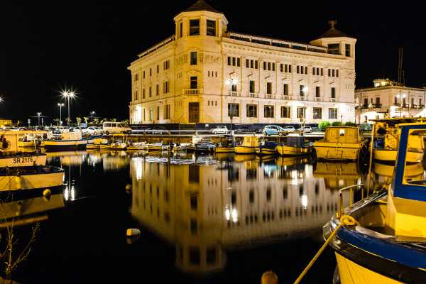 Ortigia: Tour al tramonto con aperitivo