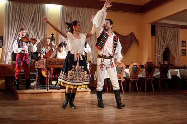 Folklore Evening with Music and Dinner