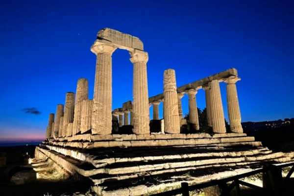 Tour esclusivo della Valle dei Templi sotto le stelle