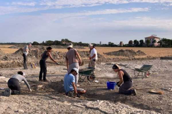 Salina - Pillole di archeologia - Pedalata agli scavi della vecchia Cervia