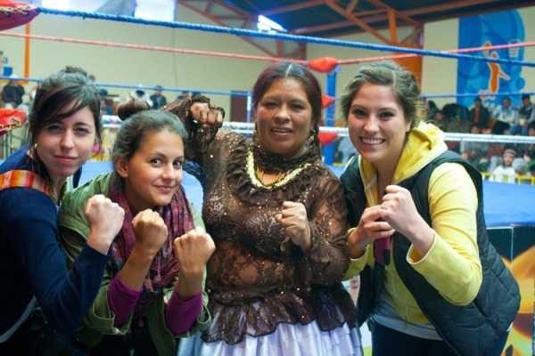 Sunday & Thursday Extended City Tour and Cholita Wrestling