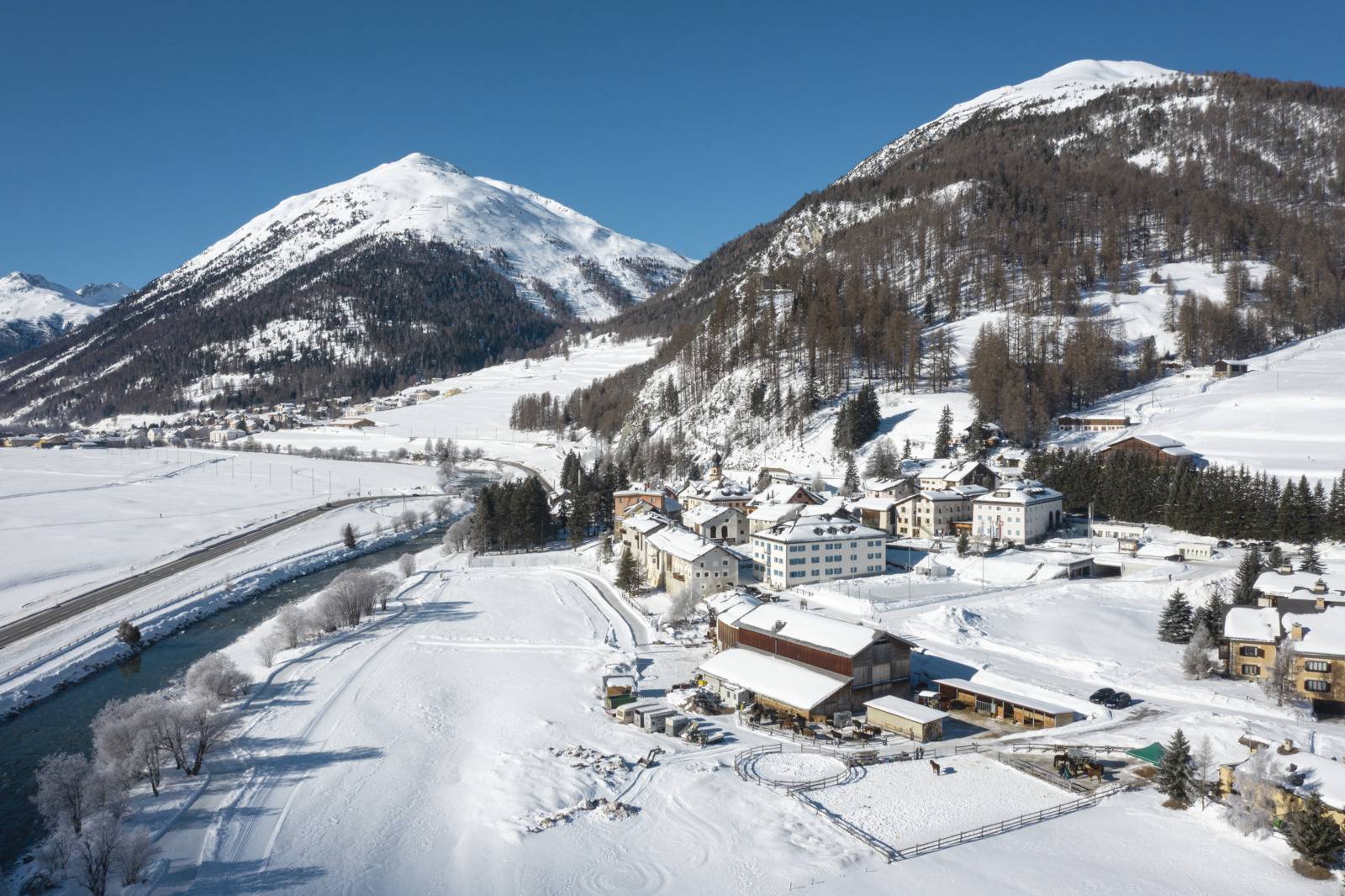 Dorfführung Madulain im Winter