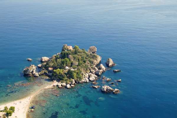 Aperitivo in barca a vela a Taormina