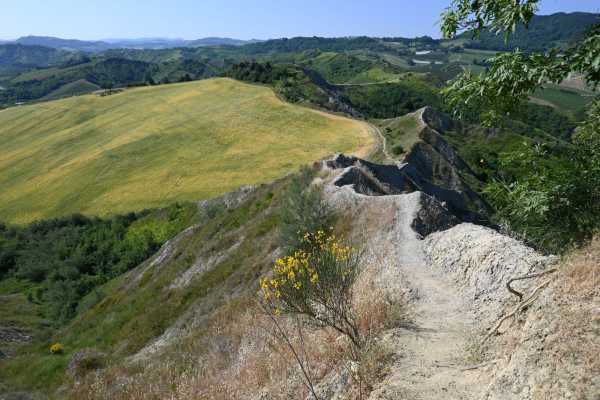 On foot or by bike with IF: On the panoramic terrace of the Vena del Gesso Romagnola Park - Walking