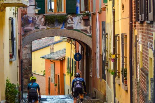 From Imola to Dozza on off-road roads - By bike