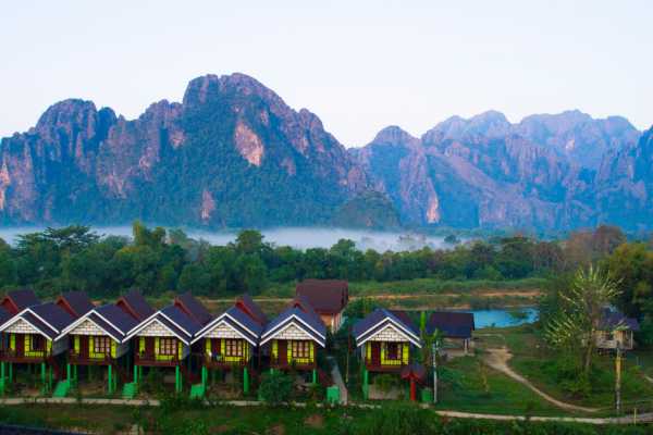 Vang vieng share group tour