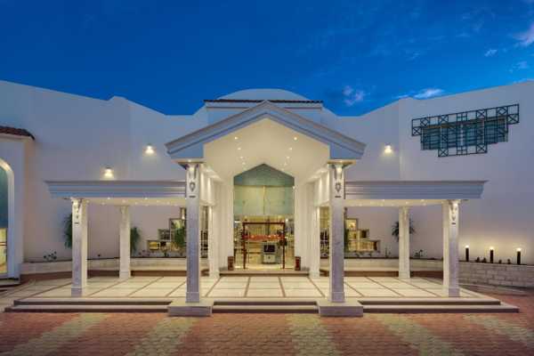 Transfer from Marsa Alam Airport to Dreams Beach Resort