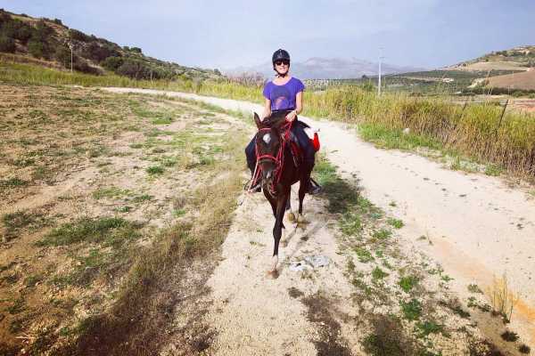 Passeggiata a cavallo da Sciacca a Caltabellotta e brunch con un pastore siciliano