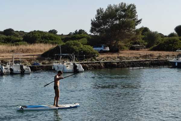 Tour guidato in SUP nella costa di Ognina a Siracusa