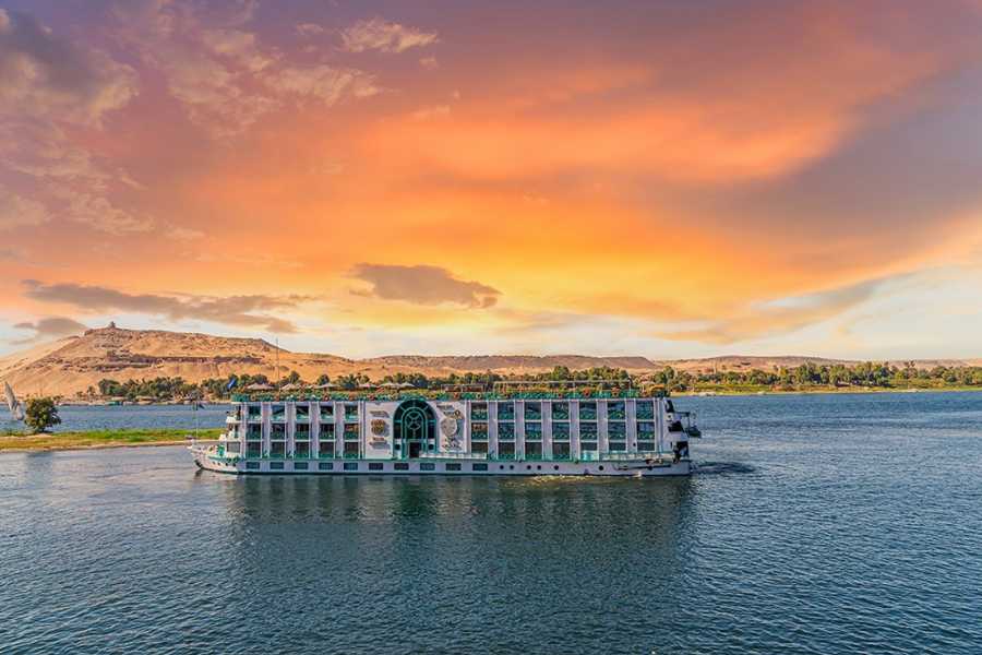 Egypt Tour packages 4 Days Nile Cruise from Aswan to Luxor on Sonesta Moon Cruise