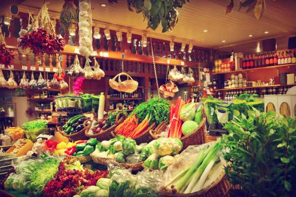 Tour del mercato e aperitivo in centro a Bologna