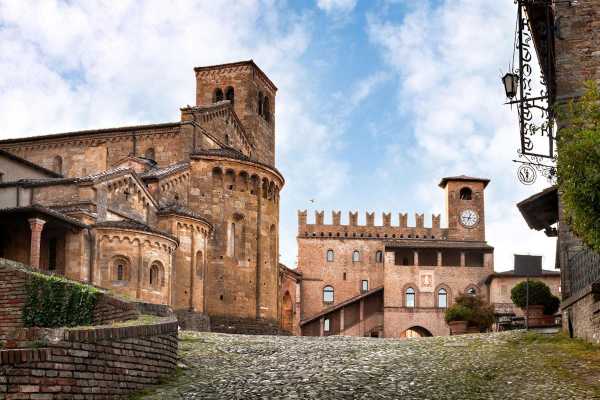 VISITA GUIDATA BORGO MEDIEVALE DI CASTELL'ARQUATO