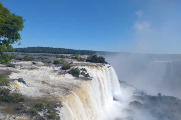 IGUA&Ccedil;U FALLS - BRAZILIAN SIDE