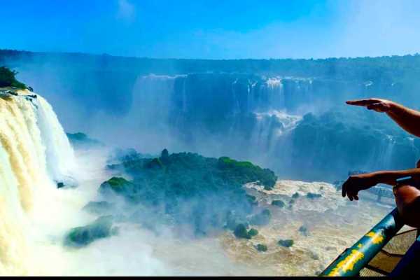 IGUA&Ccedil;U FALLS PARK + MACUCO SAFARI BOAT RIDE - BRAZILIAN SIDE