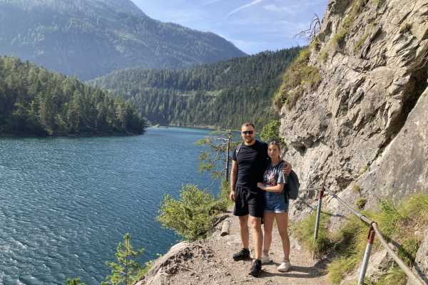 Wonderful 2 Lakes Hike in Nature Reserve