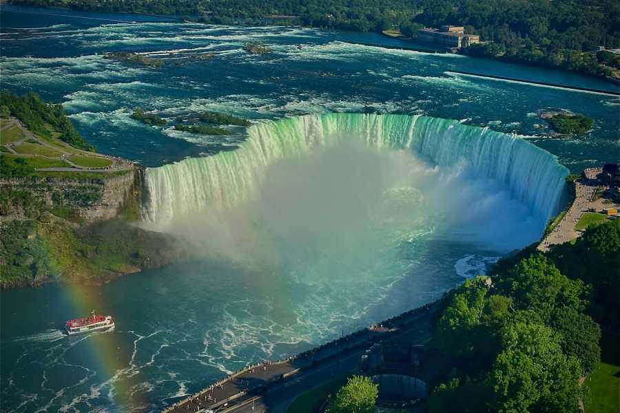 Dream Vacation Tours 8-DAY NIAGARA FALLS & QUEBEC CITY DREAM TOUR FROM NS & NB