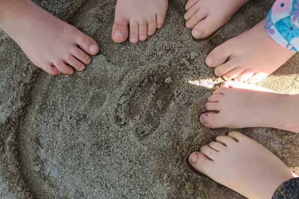 TRACCE A PIEDI NUDI