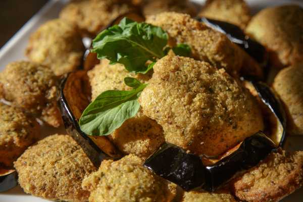 Private Market Walk & Falafel-making Workshop