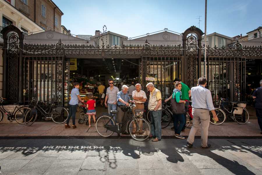 Modenatur Walking Food Tour at the Historic Albinelli Market in Modena- Tasty Weekend Special