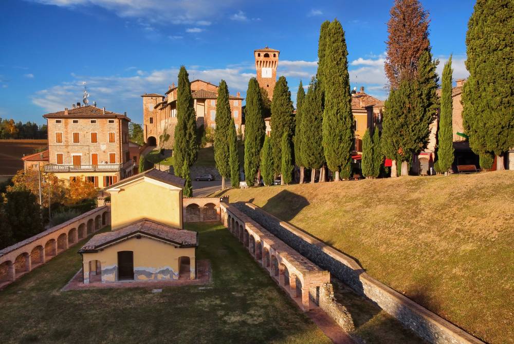 Il Castello di Levizzano Rangone e dintorni - Alla Scoperta di Ville e Castelli