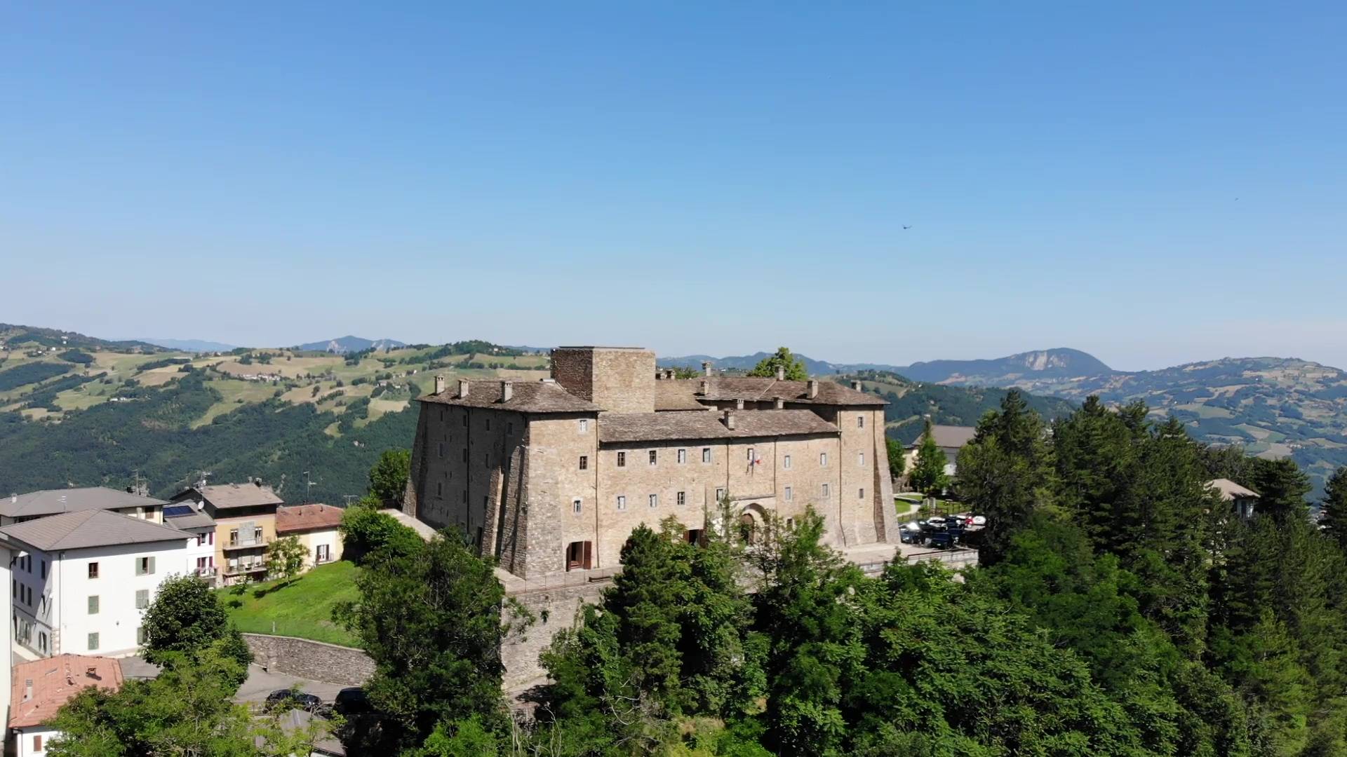 La Rocca di Montefiorino e Museo della Repubblica e della Resistenza Italiana - Alla Scoperta di Ville e Castelli