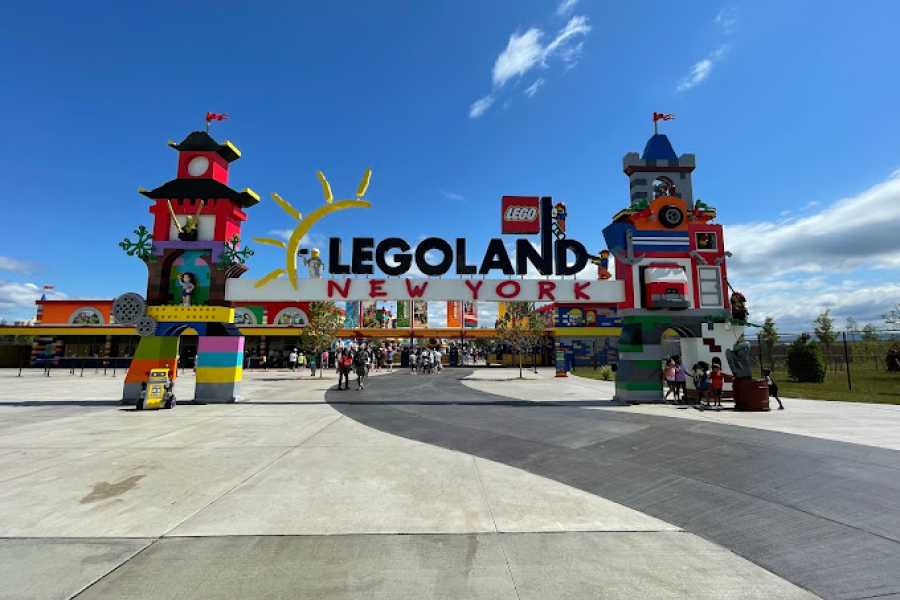 Dream Vacation Tours 7 DAY NEW YORK CITY FAMILY &ndash; LUXURY DREAM TOUR FROM NS & NB