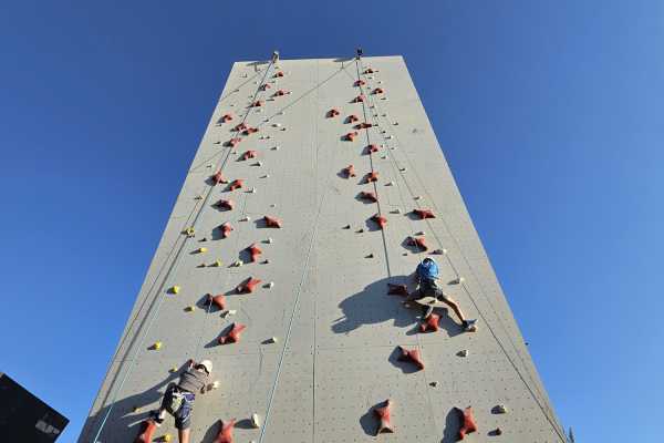 Kids Climbing&Bouldering Lesson (12+) - 8-week program with transfer