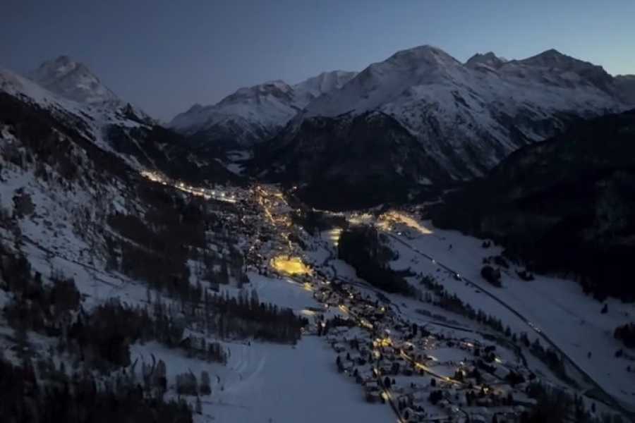 St. Moritz Paragliding GmbH Vollmond Gleitschirmflug