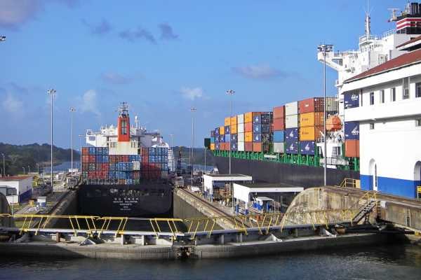 FILACP116 Panama Canal by ship (full transit)