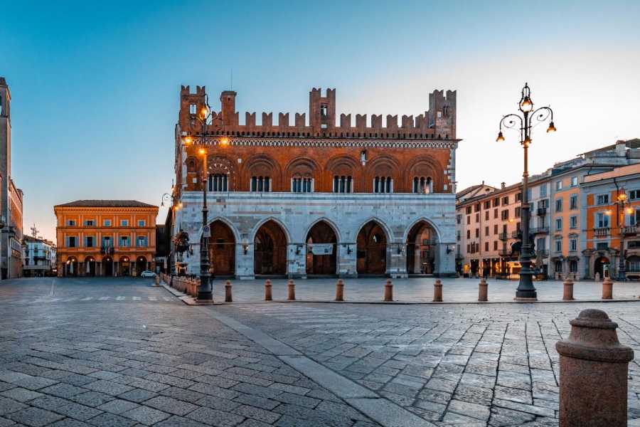 Itinere srl (ERW) PIACENZA A CAVALLO DELLA STORIA