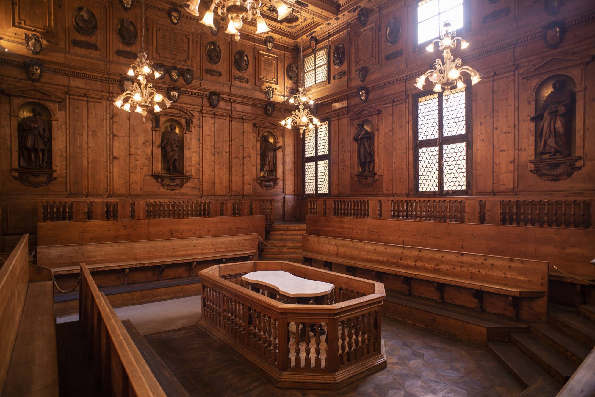 Il Palazzo dell'Archiginnasio e Alexandra Pirici.Rejoin - Visita guidata e Special Program ART CITY Bologna 2026