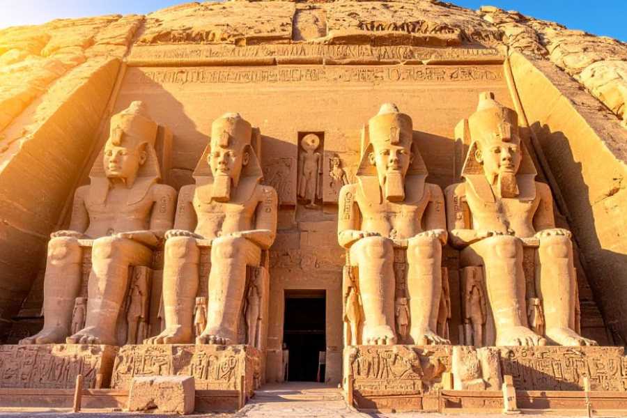 Egypt Tour packages 14 Days Egypt itinerary Nile cruise and the desert with Red Sea