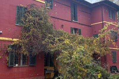 Rosengärten, Fresken und Keramiken: Der Zauber der Villa Buontempo – Eine Reise zwischen Villen und Schlössern