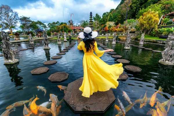 Eastern Bali: Lempuyang Temple, Tirta Gangga, Taman Ujung Water Palace, and Lahangan Sweet Full Day Tour (Min 2 persons)
