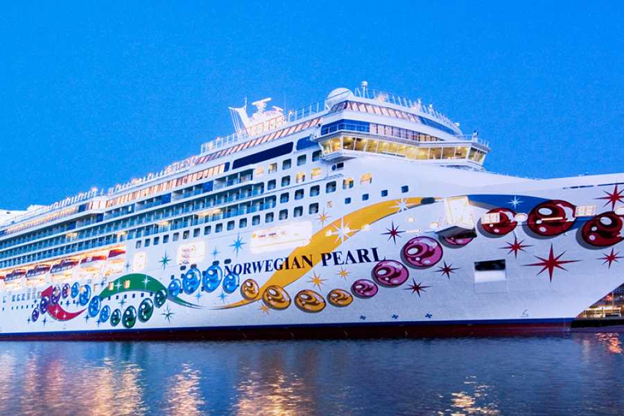 Dream Vacation Tours 16-DAY BERMUDA & CARIBBEAN *NO FLY*  NCL PEARL CRUISE & PHILADELPHIA TOUR (FROM NS & NB)