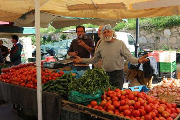 Destination Platanias Honung och Bondens marknad