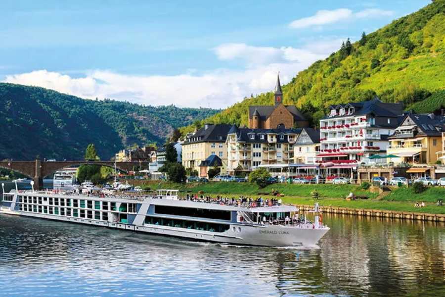 Dream Vacation Tours ZURICH - LUCERNE WITH TULIPS AND THE RHINE DREAM RIVER CRUISE WITH EMERALD CRUISES