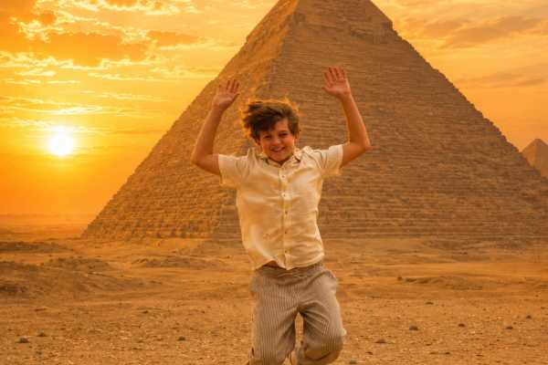 Sunrise Giza Pyramids Tour with Camel Ride