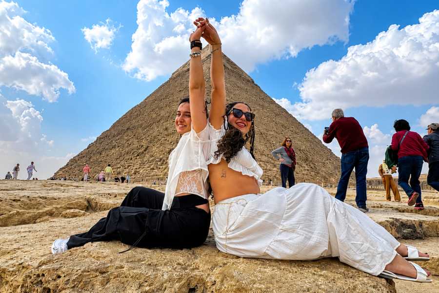 Let`s Explore Egypt Giza Pyramids & Nile Dinner Cruise from Alexandria Port