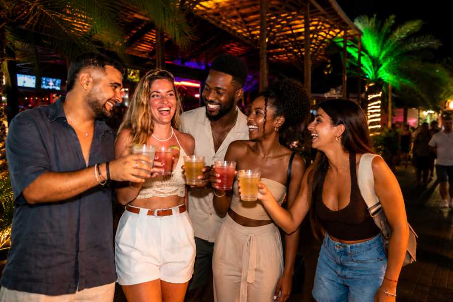 Experitours One Happy Bar Crawl Aruba
