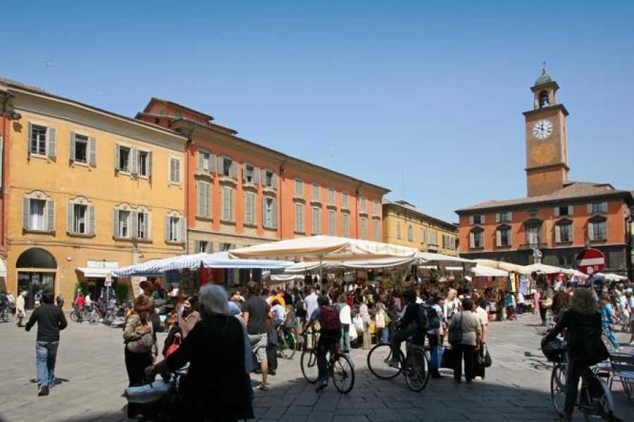 Itinere srl (ERW) CITT&Agrave; CONDIVISA: LA SOCIALIT&Agrave; REGGIANA TRA IERI E OGGI