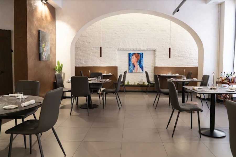 Modenatur Visit to Albinelli Market and cooking demonstration followed by a convivial lunch