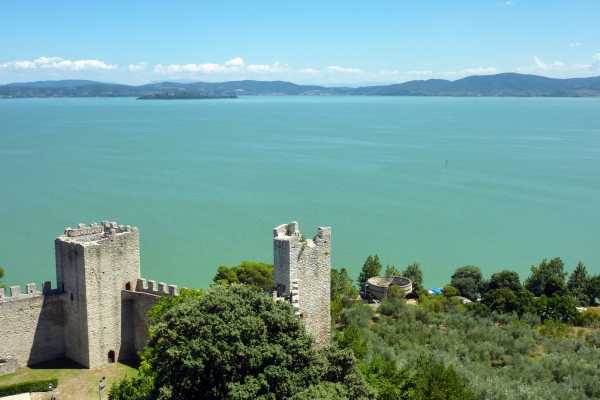Hd 'Island  Maggiore and Lake Trasimeno'