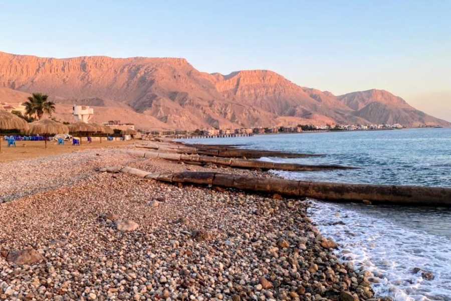EMO TOURS EGYPT Day tour to Red sea El Ain Sohkna  from Cairo