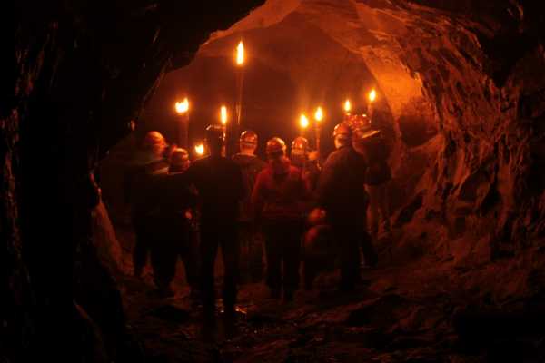 Be Nature Drift AS PRIVATE TUNNEL IN LOYNDALEN EXCURSION
