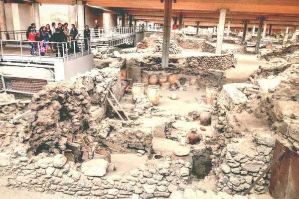 Santorini History Tour