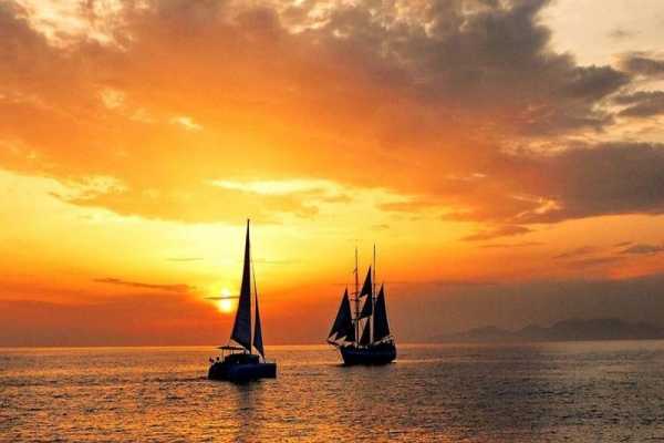 Santorini Sunset Cruise