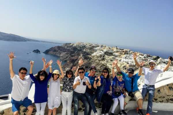 Small-Group Santorini Sightseeing Tour