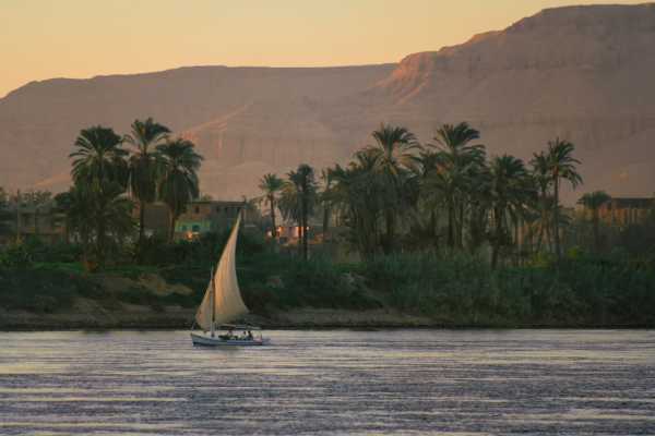 Excursies Egypte Sunset sailboat trip with Banana island